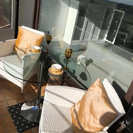 Tiffanys Ferienapartments In Der Privatresidenz Des Plaza Premium Timmendorfer Apartment *