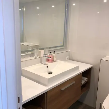 Tiffanys Ferienapartments In Der Privatresidenz Des Plaza Premium Timmendorfer *