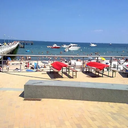 Tiffanys Ferienapartments In Der Privatresidenz Des Plaza Premium Timmendorfer Apartment *