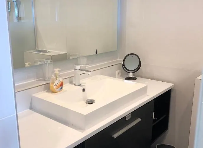 Tiffanys Ferienapartments In Der Privatresidenz Des Plaza Premium Timmendorfer Apartment *