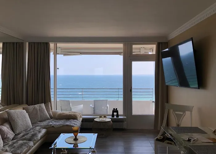 Tiffanys Ferienapartments In Der Privatresidenz Des Plaza Premium Timmendorfer Apartment *